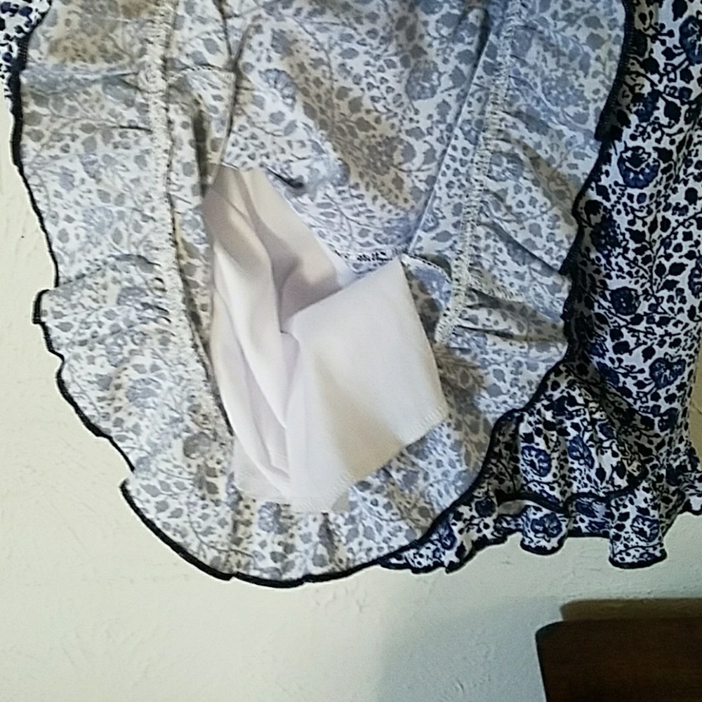 Romper - Picture 4 of 4